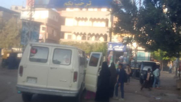 مواقف السيارات 