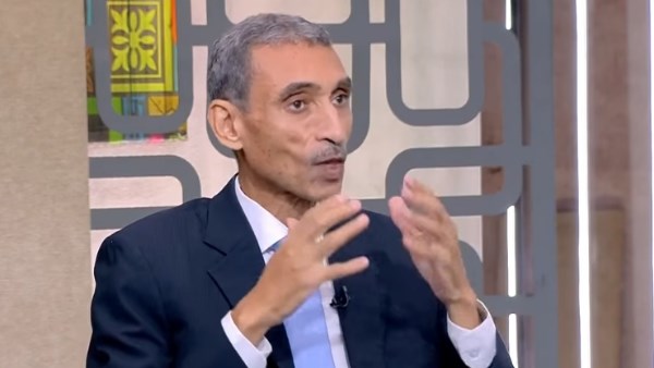 الكاتب الصحفي علي السيد