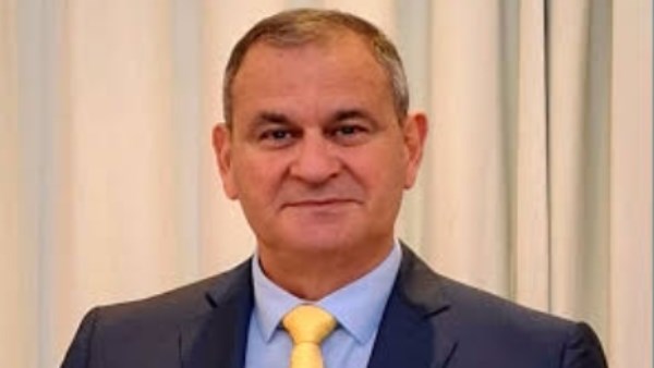 مدحت الشريف 
