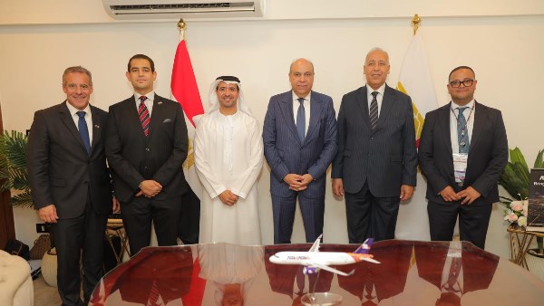 وزير الطيران 