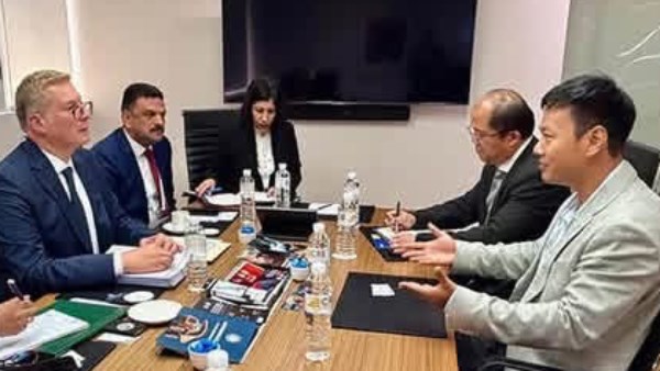 وزير البترول خلال لقاءه مع شركات التعدين والذهب 