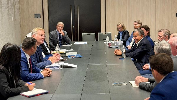  وزير البترول يشارك في اجتماع المائدة المستديرة لكبار مستثمري التعدين بأستراليا ويستعرض فرص الاستثمار في مصر