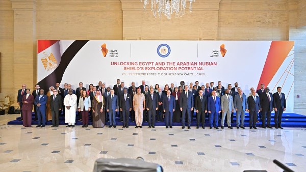 خلال الجلسة الافتتاحية لمنتدى مصر للتعدين 2026 بحضور وتشريف فخامة الرئيس قيادات كبرى شركات ومؤسسات التعدين العالمية تشيد بإصلاحات مصر
