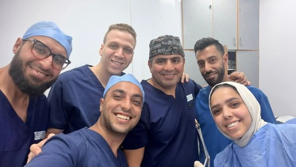 فريق طبي بقصر العيني 