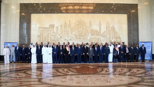 المشاركين فى الإجتماع