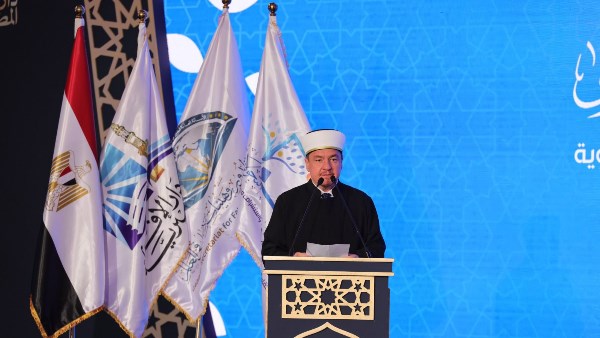 مفتي بولندا: حماية الأسرة مسؤولية مشتركة تتطلب تكامل جهود المؤسسات مفتي بولندا: حماية الأسرة مسؤولية مشتركة تتطلب تكامل جهود المؤسسات