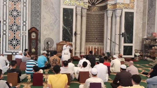 عقد الندوات العلمية