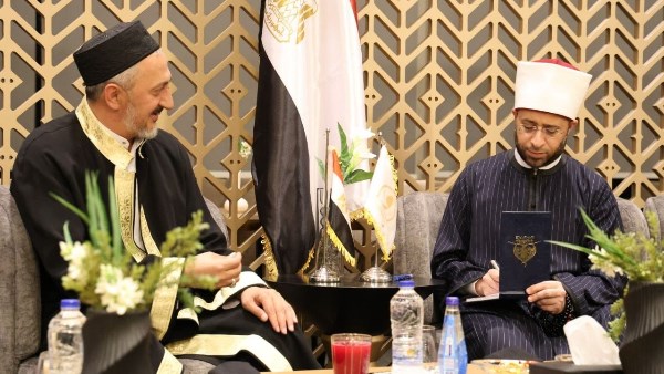 وزير الأوقاف يلتقي مفتي شرق جورجيا