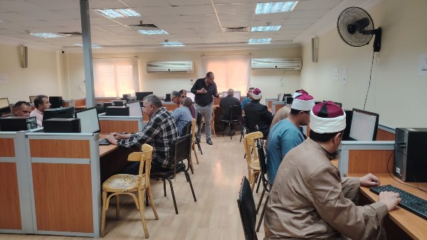 انعقاد دورتين للحاسب الآلي بأكاديمية الأوقاف الدولية