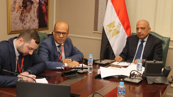 وزير الكهرباء 