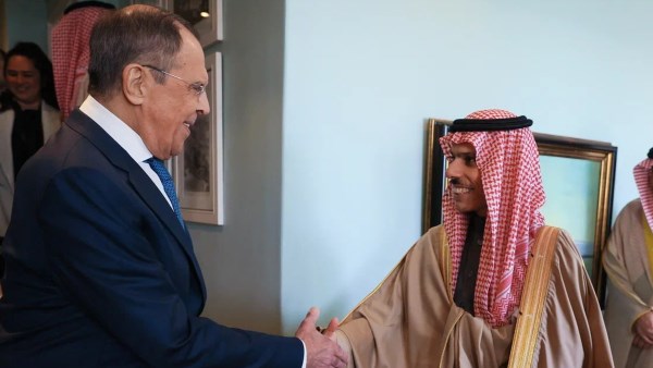 بن فرحان ولافروف