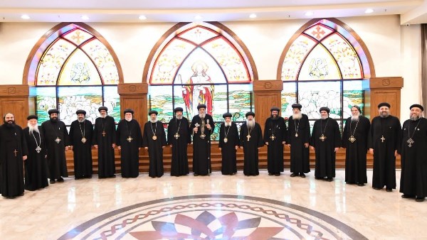 قداسة البابا تواضروس يلتقي مساعديه من الأساقفة العموم بالقاهرة| صور قداسة البابا تواضروس يلتقي مساعديه من الأساقفة العموم بالقاهرة| صور