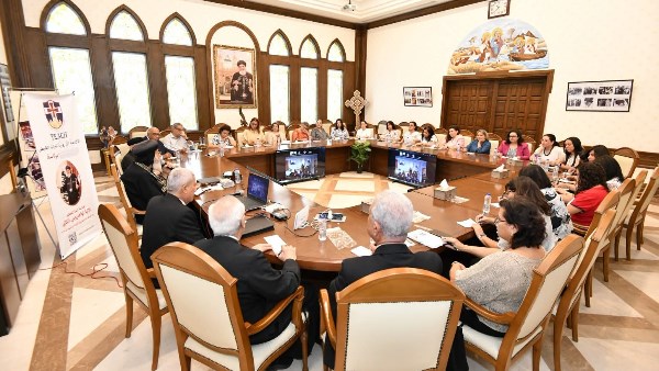 البابا يفتتح مؤتمر الأكاديمية الأوروبية للتراث القبطي بلندن