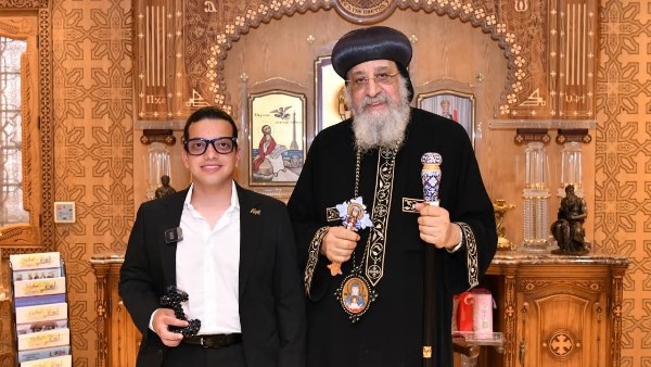 البابا تواضروس يستقبل الشاب "مارك " 