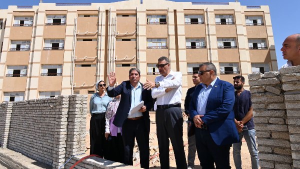 محافظ جنوب سيناء يتفقد مدرسة النيل الدولية 