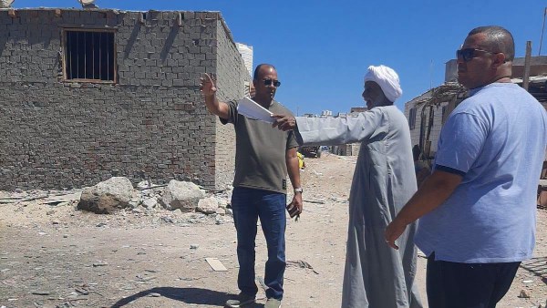 حملة مكبرة لحي جنوب الغردقة لفحص تقنين وضع اليد في «زرزارة» وحصر الحالات غير الجادة حملة مكبرة لحي جنوب الغردقة لفحص تقنين وضع اليد في «زرزارة» وحصر الحالات غير الجادة