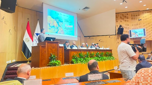 أكد الدكتور أحمد زايد مدير مكتبة الإسكندرية، أن مؤتمر الهوية الوطنية المقرر عقده في الفترة من 21 إلى 23 سبتمبر