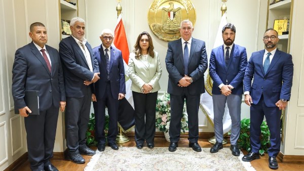 منظومة إدارة المخلفات بمدينة العريش.