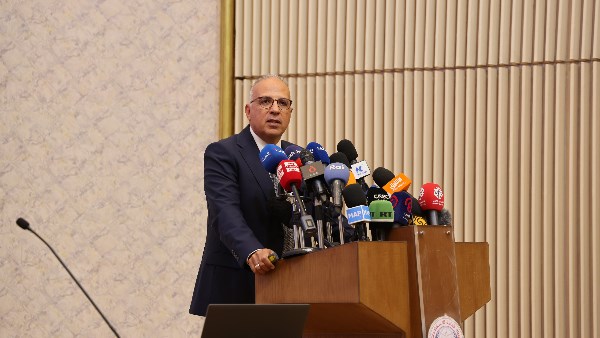 وزير الري والموارد المائية 
