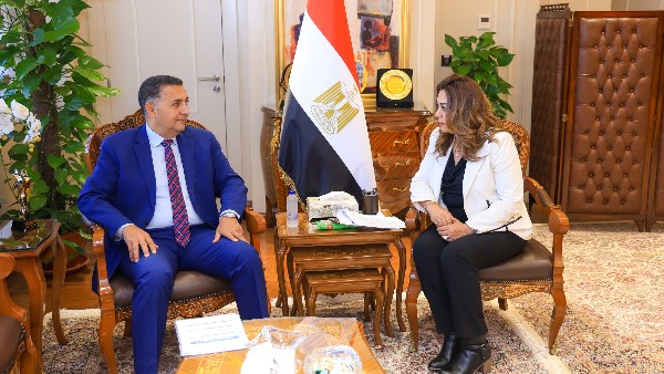 وزيرة التنمية المحلية والبيئة و محافظ القليوبية