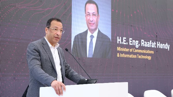 وزير الاتصالات 