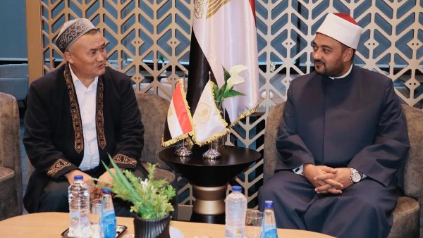 أمين عام الأعلى للشئون الإسلامية ومفتي منغوليا يبحثان سبل وآليات التعاون الديني والعلمي وتوحيد الجهود الدينية
