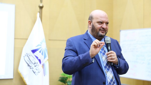 الدكتور إبراهيم نجم الأمين العام لدور وهيئات الإفتاء في العالم