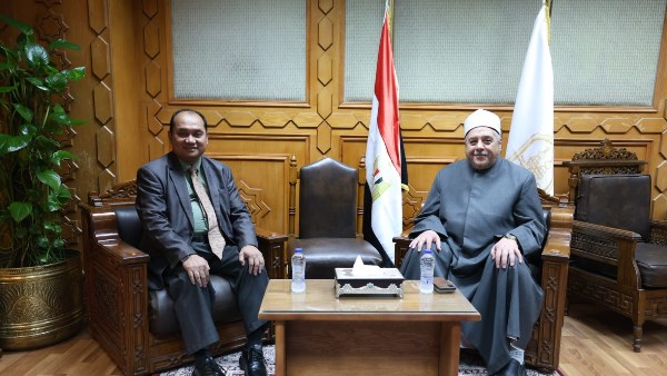 الشيخ أيمن عبد الغني يستقبل وفدًا إندونيسيًّا لبحث توقيع بروتوكول تعاون بين الأزهر ووزارة الشؤون الدينية