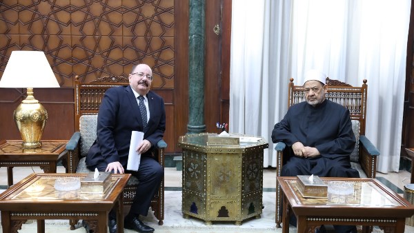 شيخ الأزهر يستقبل سفير سلوفاكيا بالقاهرة لبحث تعزيز التعاون المشترك
