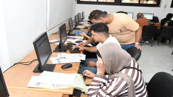 تقليل الاغتراب.. لماذا رُفضت طلبات آلاف الطلاب؟