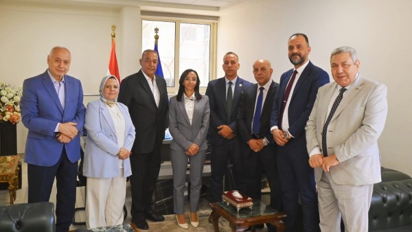 محافظ البحيرة تستقبل أعضاء فرع التحالف الوطني للعمل الأهلي التنموي بالمحافظة محافظ البحيرة تستقبل أعضاء فرع التحالف الوطني للعمل الأهلي التنموي بالمحافظة