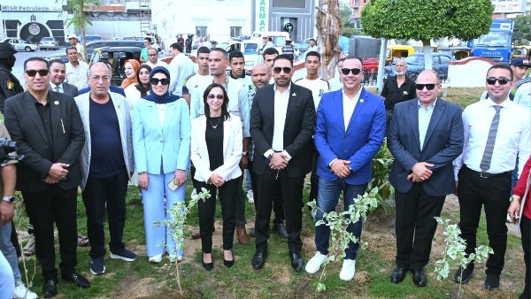محافظ البحيرة تشهد تشجير ميدان الفارس العربي بالدّلنجات محافظ البحيرة تشهد تشجير ميدان الفارس العربي بالدّلنجات