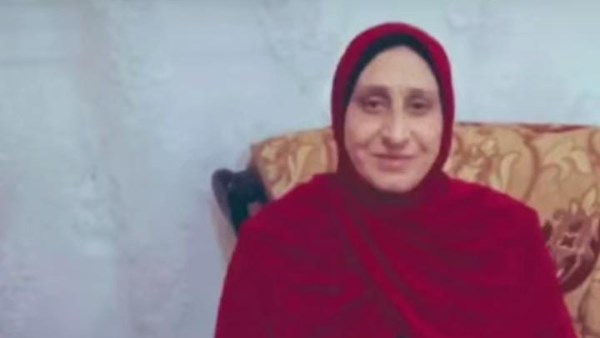 سيدة تستغيث بعد تعرضها لحادث بالبحيرة