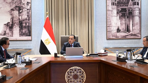 رئيس الوزراء يتابع موقف المستشفيات التعليمية والتدريبية لطلاب كليات الطب بالجامعات الخاصة