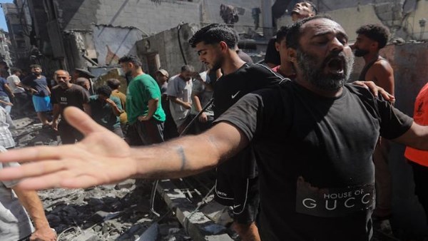 الاحتلال الإسرائيلي يستهدف النازحين في مخيم جباليا