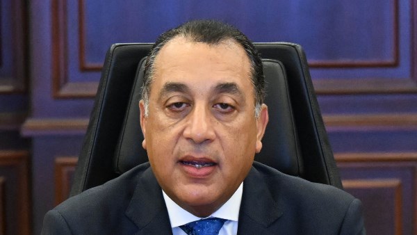 رئيس الوزراء يترأس اجتماع مجلس المحافظين