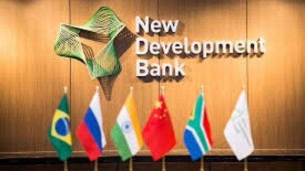 جنوب إفريقيا توقع اتفاقية مع بنك "بريكس" لتمويل وتطوير البنية التحتية