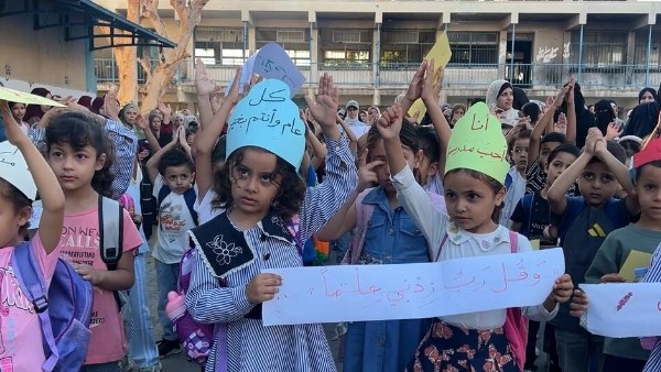 "أوتشا": طلاب غزة يعودون للدراسة بين الخيام والركام بعد سنوات الحرب