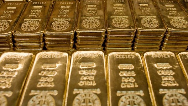 ضغوط النفط والفائدة تدفع الذهب للتراجع بأكثر من 1% وسط ترقب بيانات التضخم الأمريكية