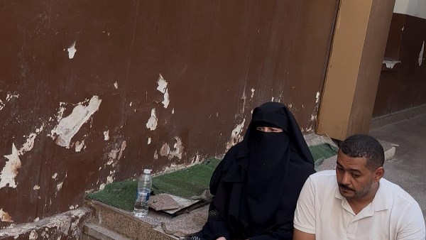 أسرة المستشار المزيف 