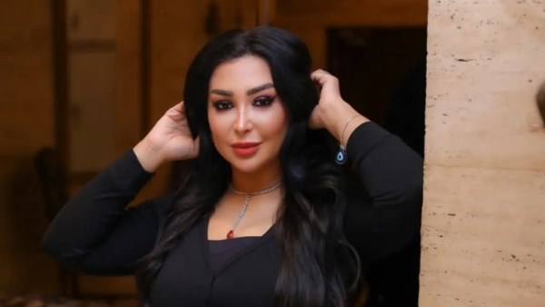 الفنانة شاهيناز