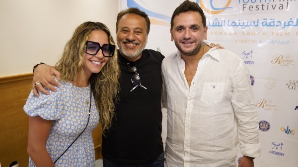 مصطفى خاطر و إيهاب فهمي و زوجتة 