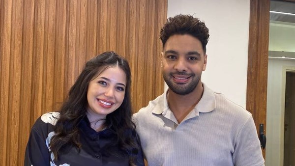 الفنان أحمد جمال و زوجته الفنانة فرح الموجي 