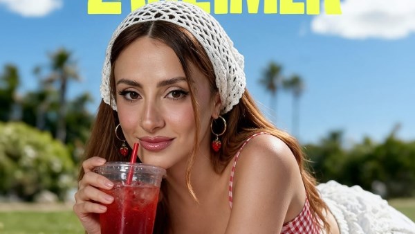الفنانة اللبنانية كارولينا كرم
