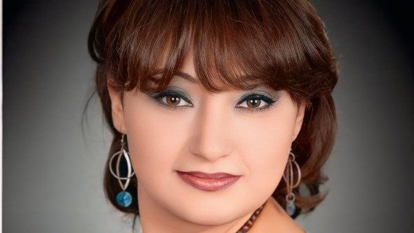 الفنانة مروة نصير