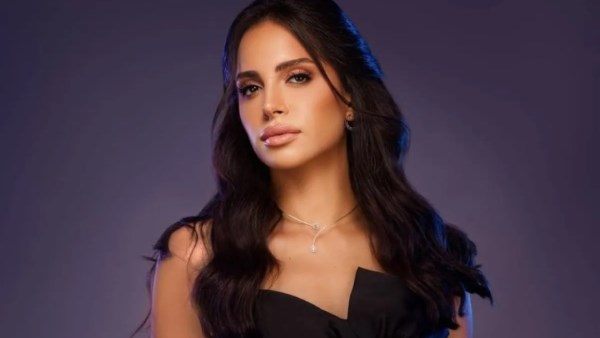 النجمة آمال ماهر
