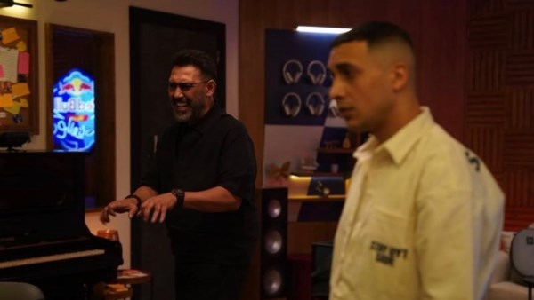 حم وعمرو مصطفى 