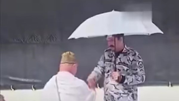 لقطة من الفيديو 