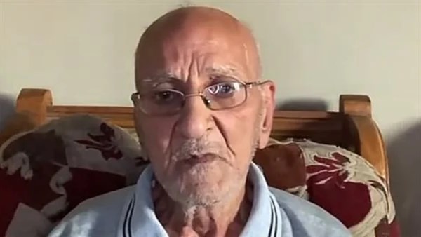 مُسن يدعى حنفي محمد حسين