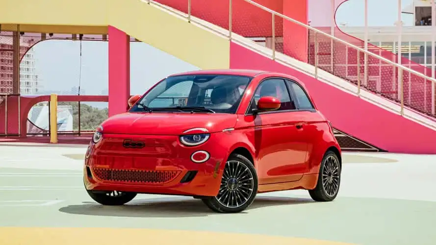 2024-fiat-500e-first_798_050121.jpg